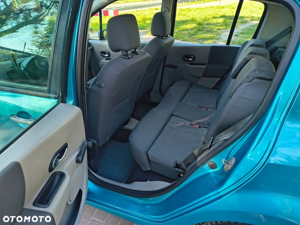 Renault Modus - 16