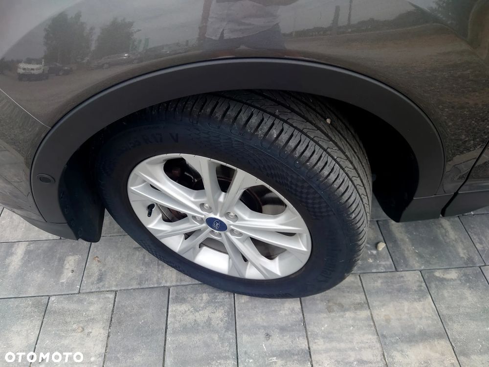 Ford Kuga 2.0 TDCi 2x4 Titanium - 12