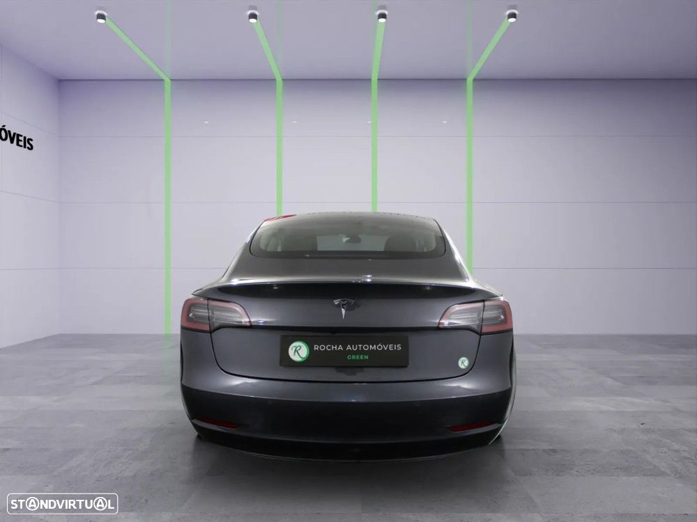 Tesla Model 3 - 5