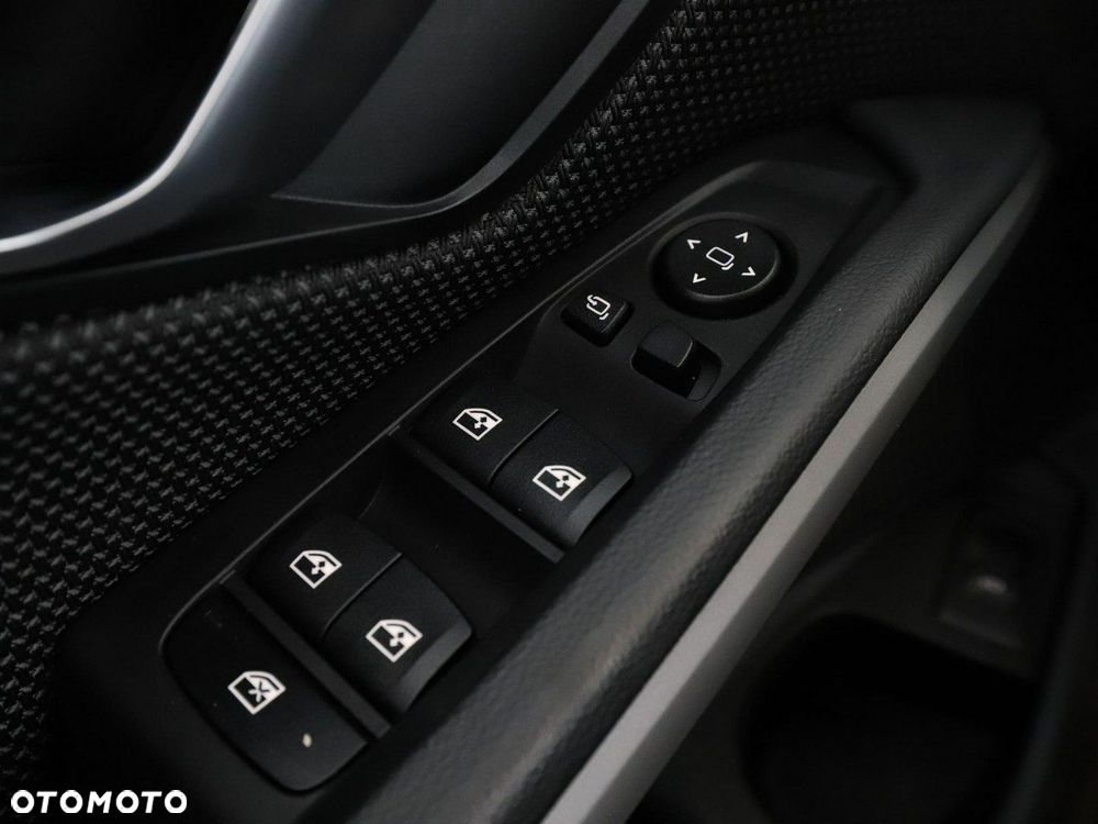 BMW Seria 3 318d - 38