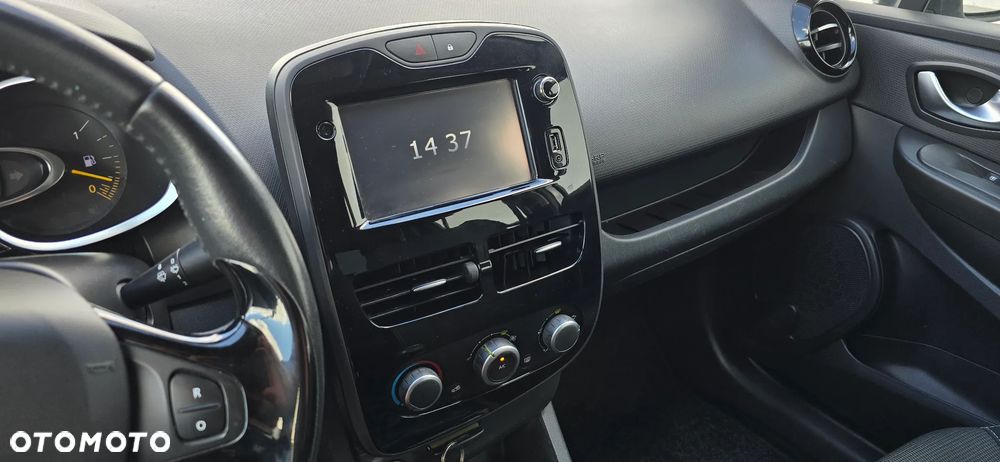 Renault Clio - 31