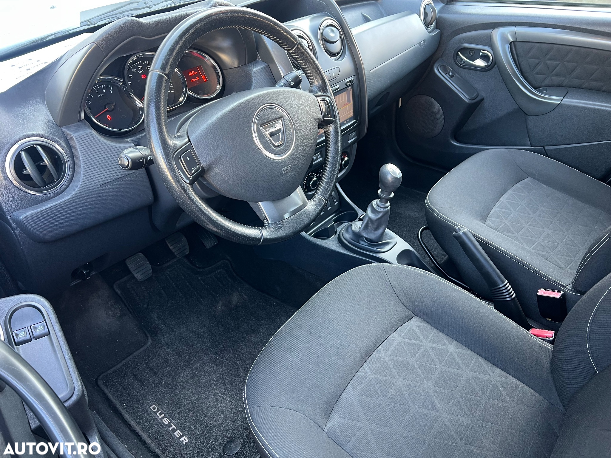 Dacia Duster 1.5 dCi 4x2 Laureate - 8