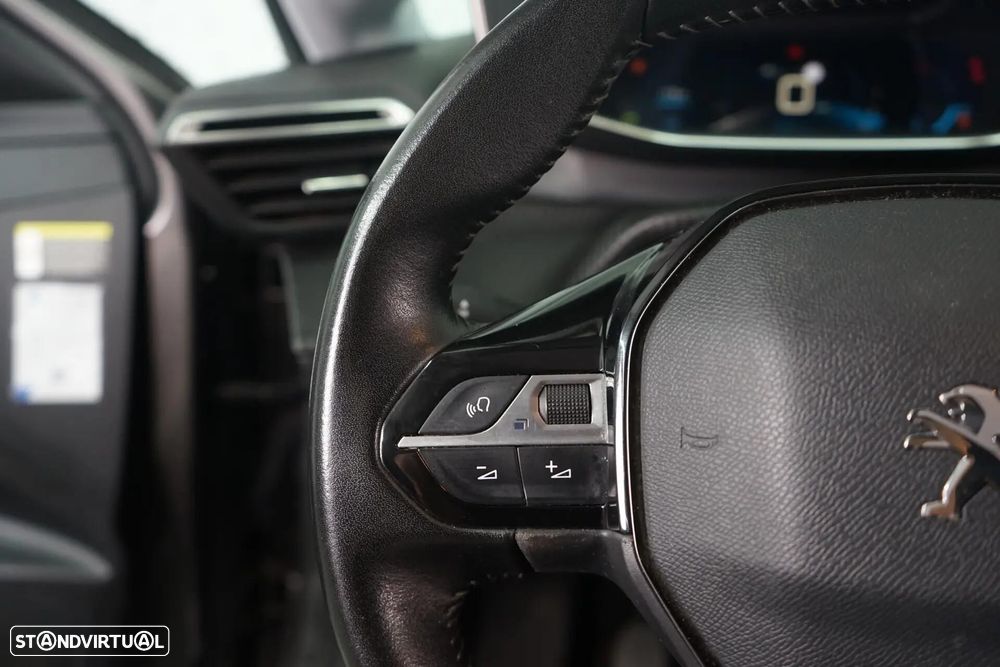 Peugeot 208 1.2 PureTech Allure - 23