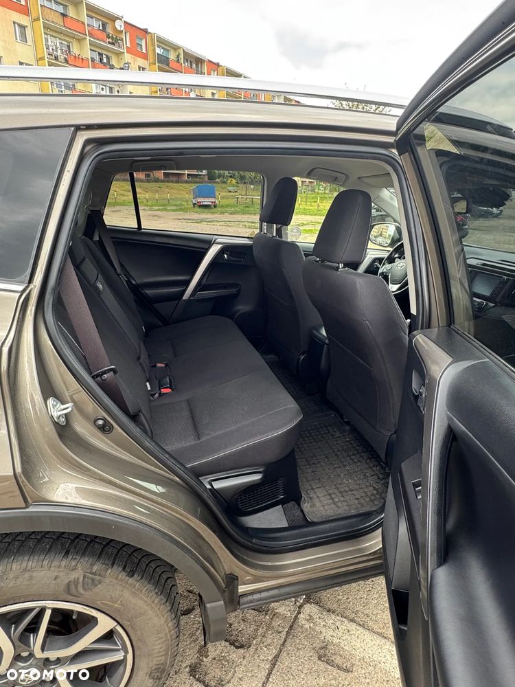Toyota RAV4 - 5