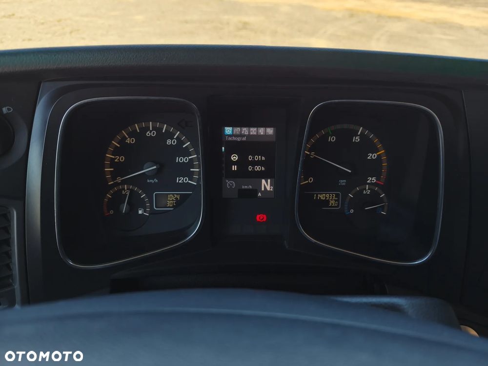 Mercedes-Benz ACTROS - 9