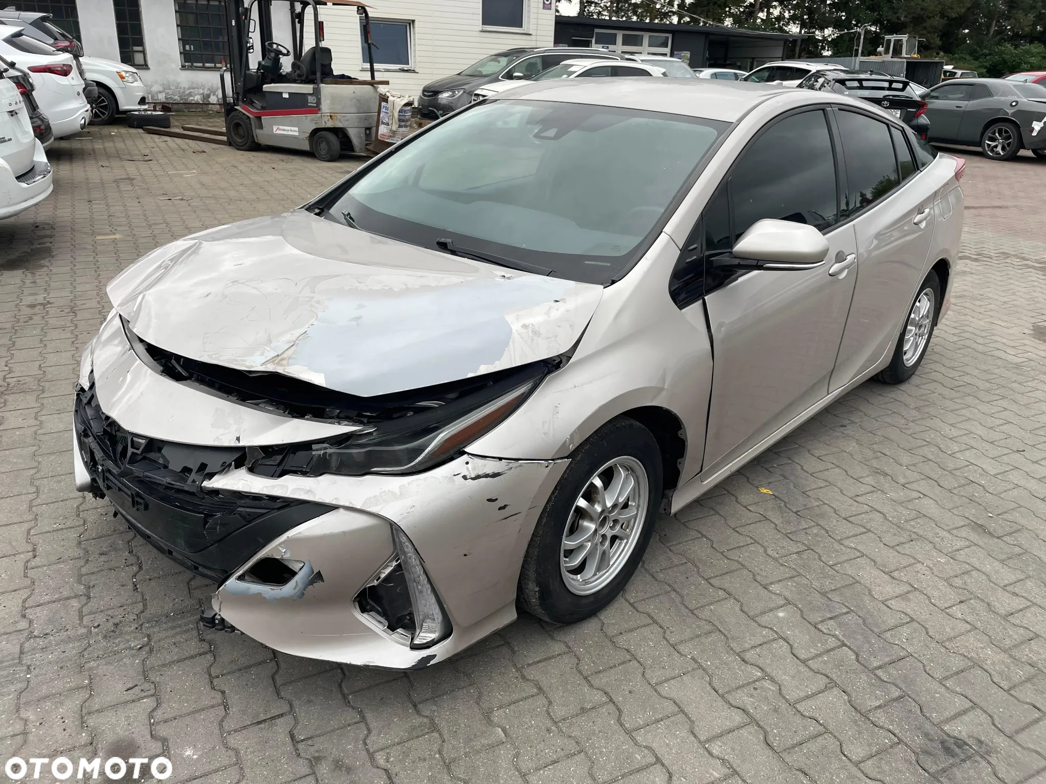 Toyota Prius Plug-in 1.8 Hybrid Executive - 4