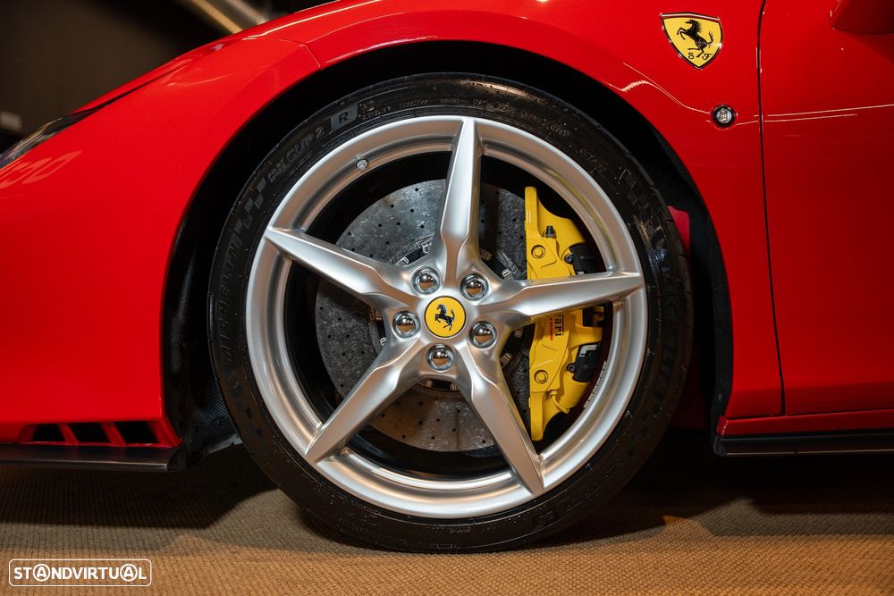 Ferrari F8 Tributo Standard - 13