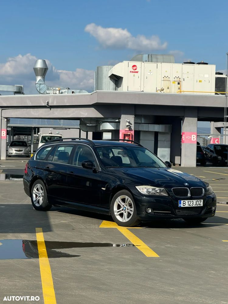 BMW Seria 3 318i Touring - 4