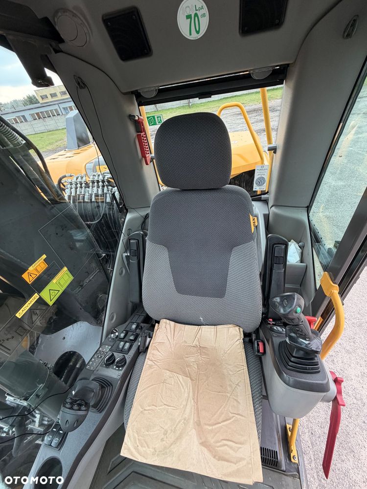 Volvo EW140D - 10