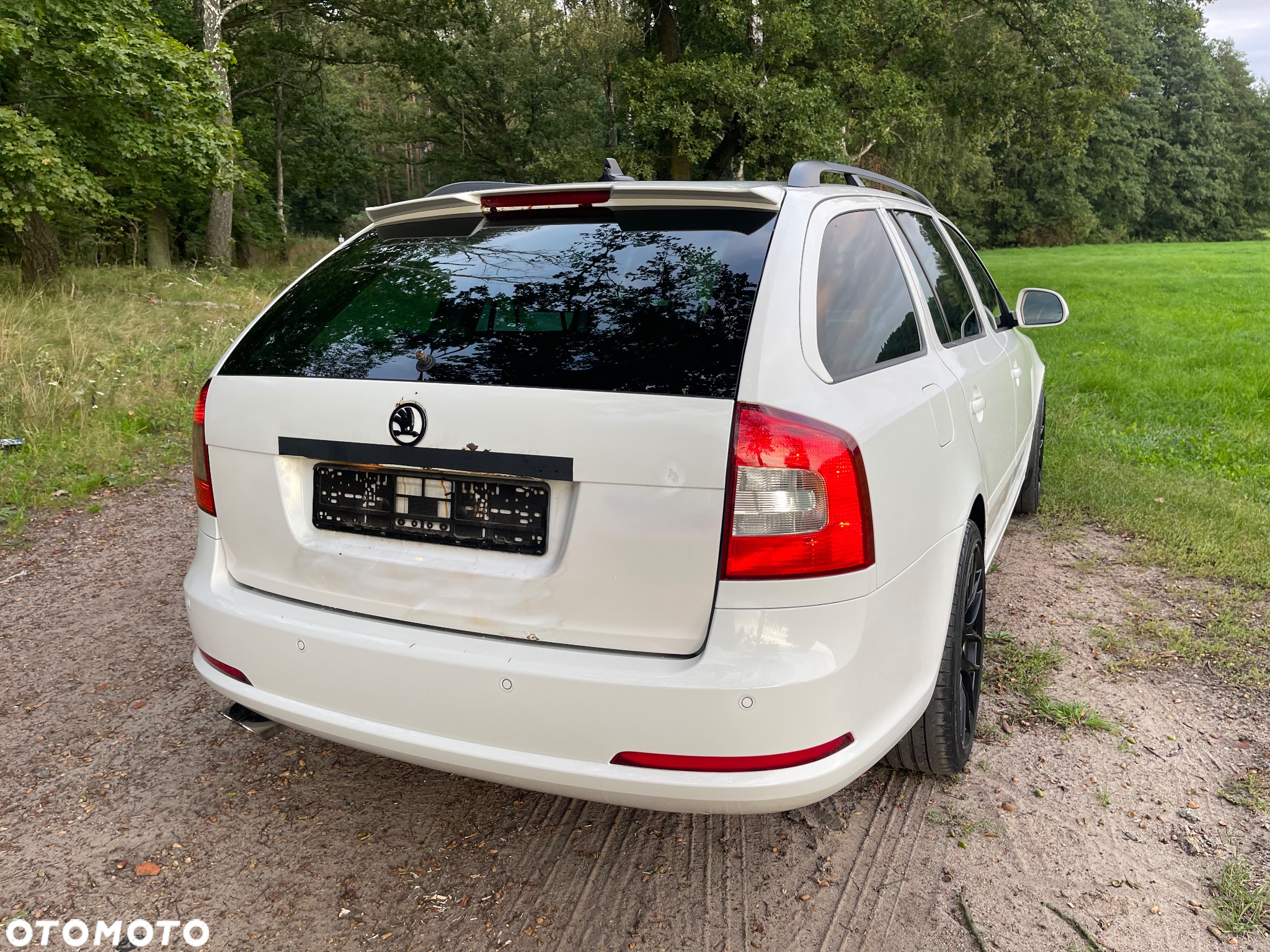 Skoda Octavia Combi 2.0 TDI DPF RS - 8