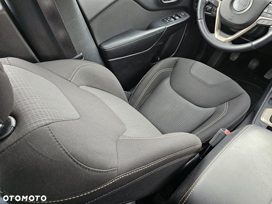 Jeep Cherokee 2.0 MJD 4x2 Longitude EU6 - 21