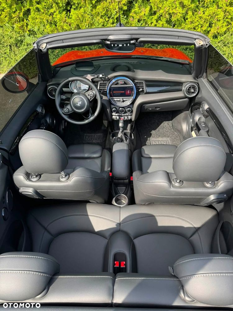 MINI Cooper Standard - 11