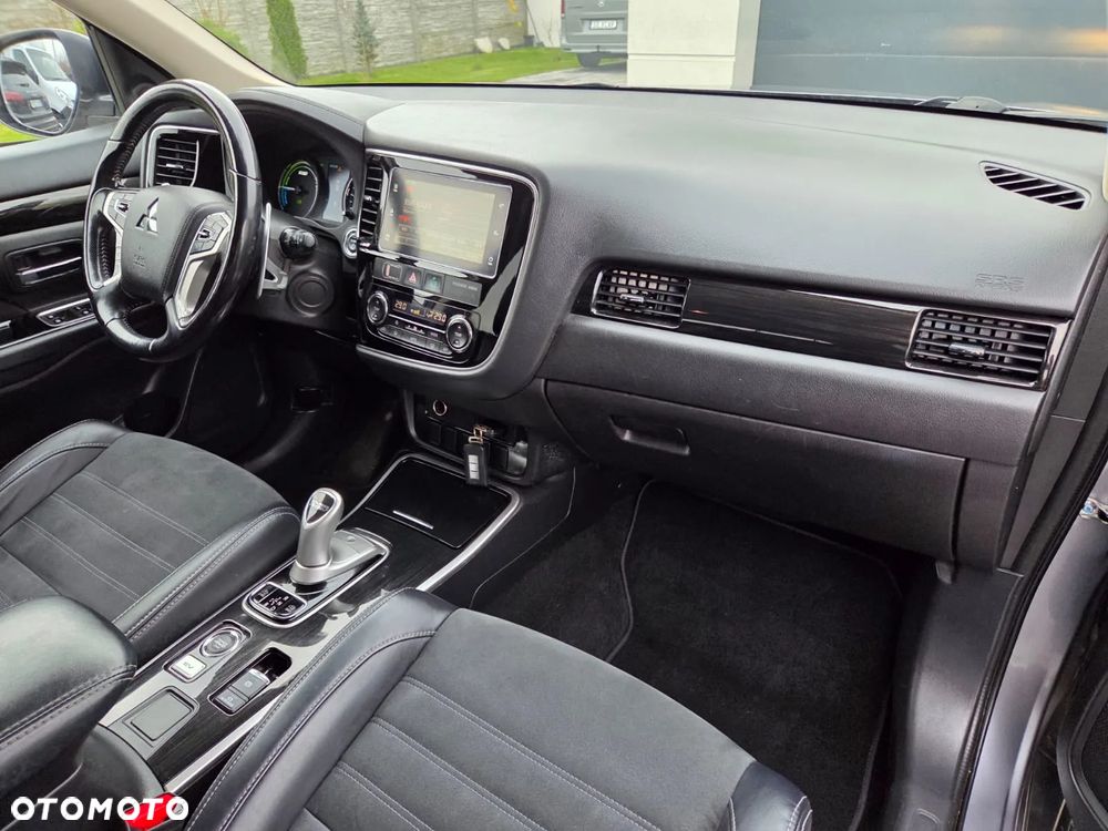 Mitsubishi Outlander 2.0 4WD - 14