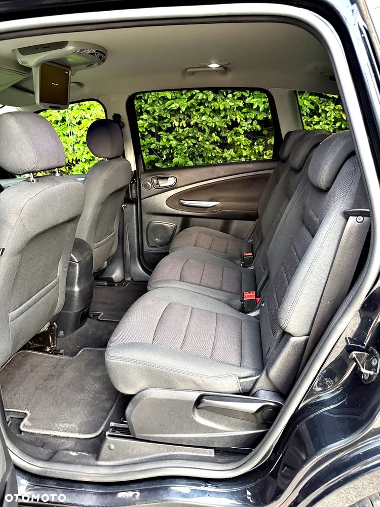 Ford S-Max - 10
