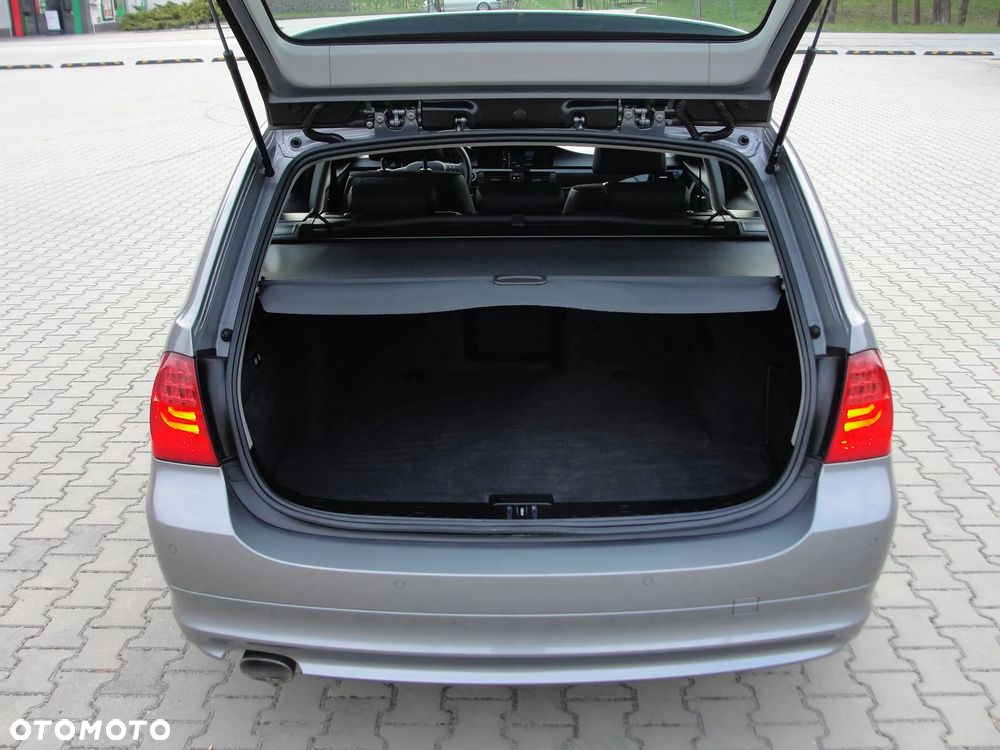 BMW Seria 3 318d DPF Edition Exclusive - 21