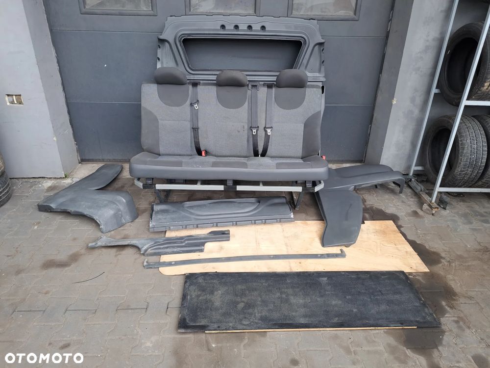 Peugeot Expert II Scudo Fotel kanapa ławka II rząd dubelkabina zabudowa plastiki podłoga mocowania ściana grodziowa - 1