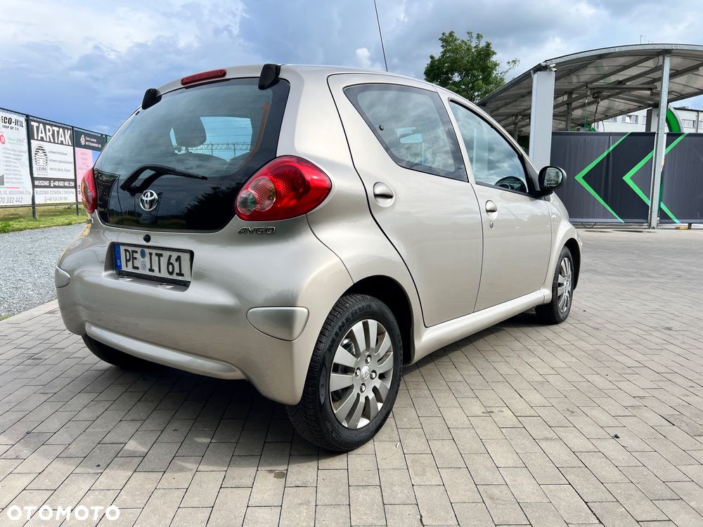 Toyota Aygo ckIN2U - 16