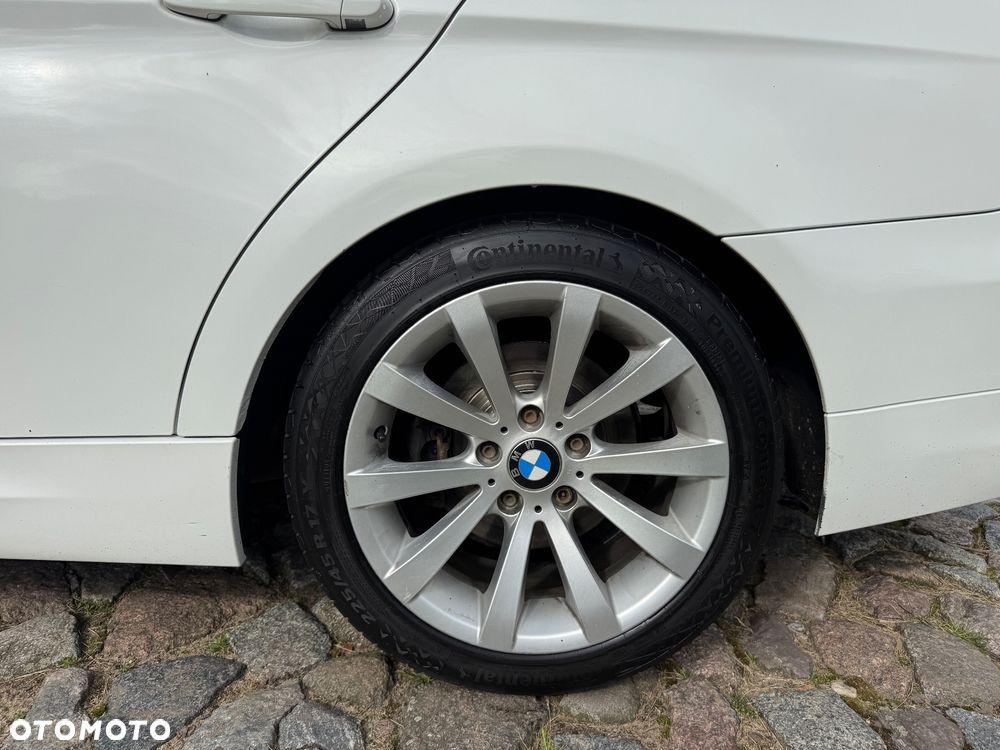 BMW Seria 3 318d DPF Touring Edition Sport - 9