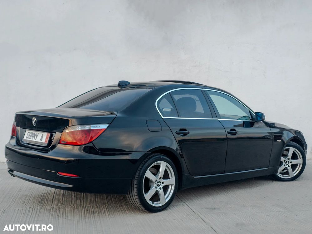 BMW Seria 5 525d Aut. Edition Exclusive - 7