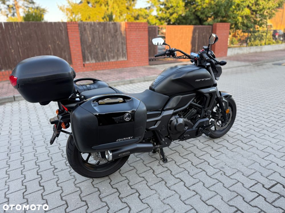 Honda CTX - 12