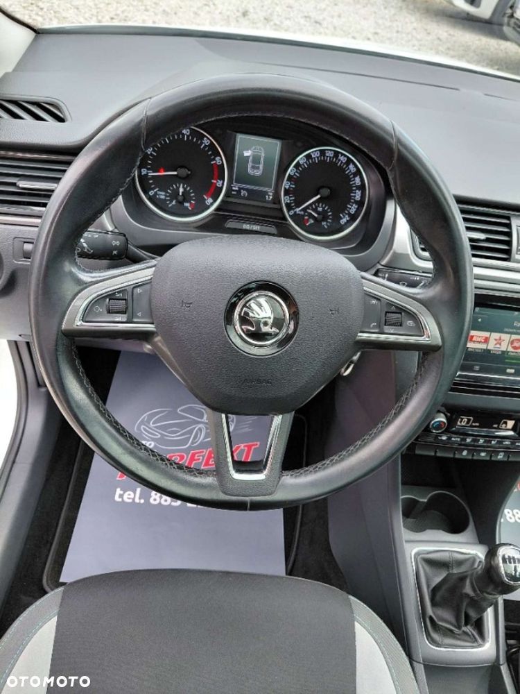 Skoda RAPID - 12