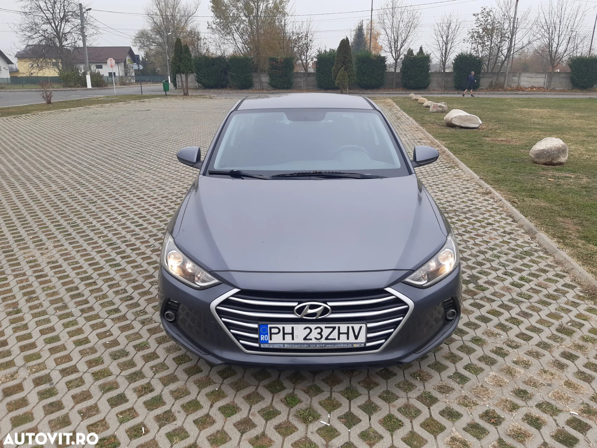 Hyundai Elantra 1.6 MPi Comfort - 5