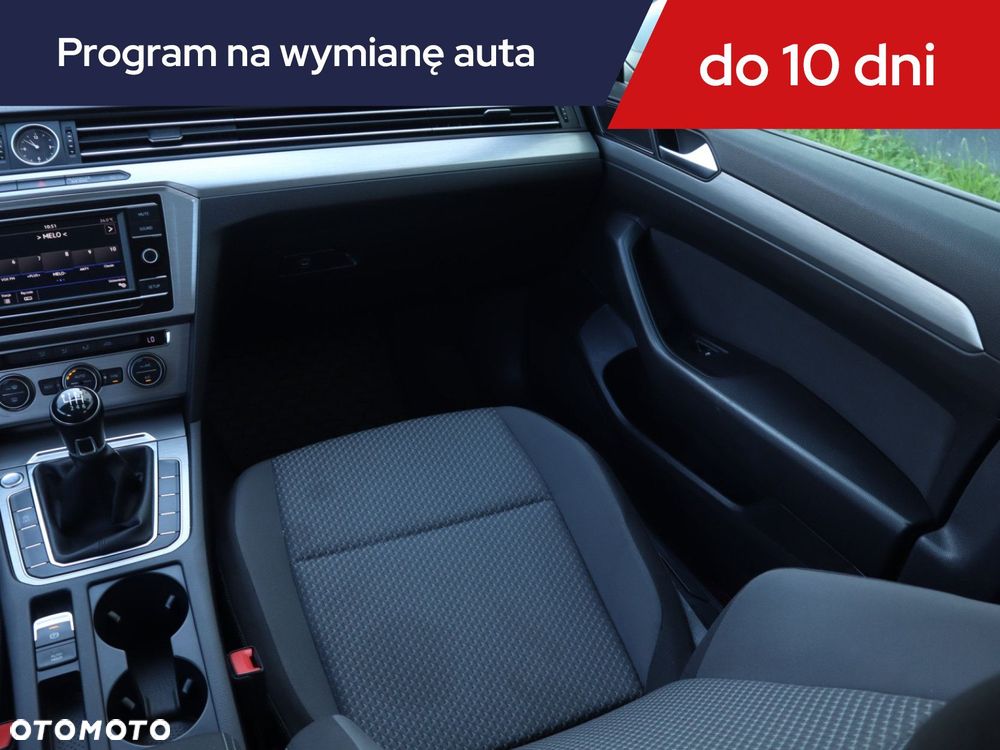 Volkswagen Passat Variant - 10