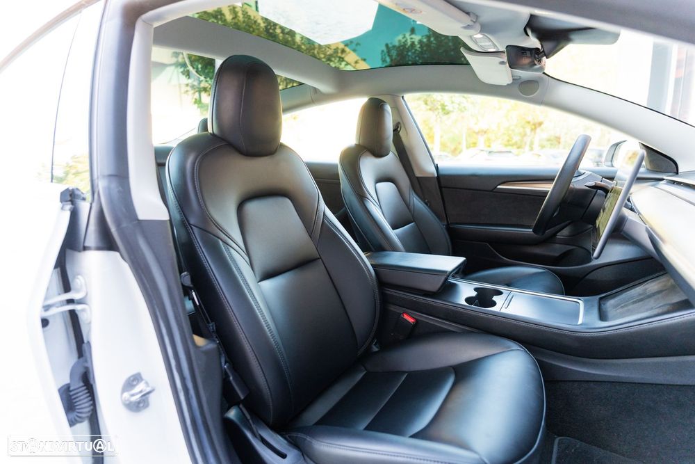 Tesla Model 3 Standard Range Plus RWD - 24