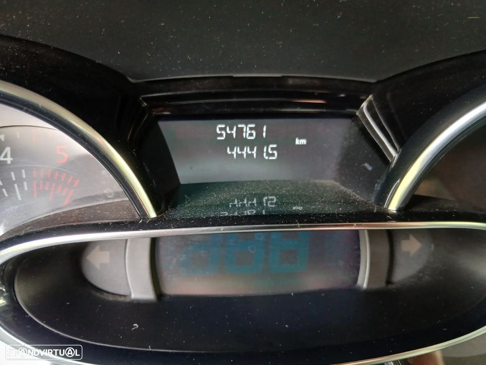 Renault Clio 1.5 dCi Limited EDition - 14