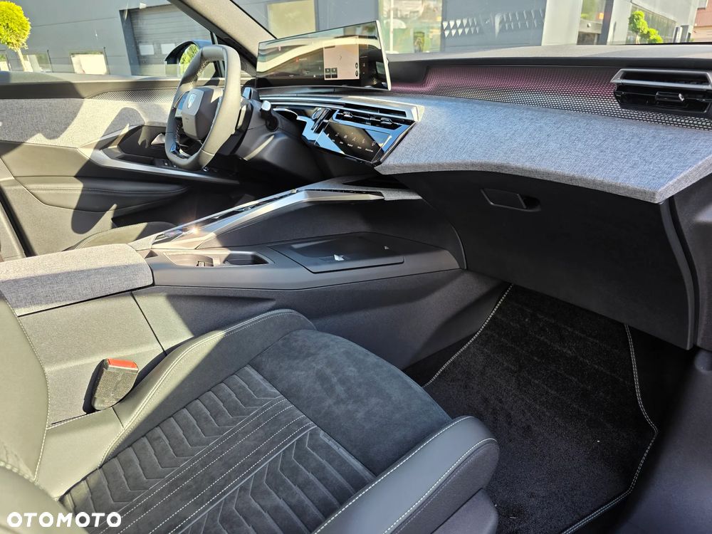 Peugeot 3008 1.2 PureTech mHEV GT E-DCS6 - 18