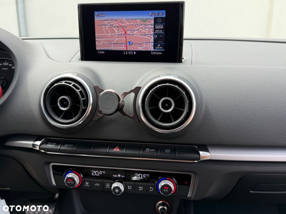 Audi A3 Sportback 2.0 TDI S tronic design - 32