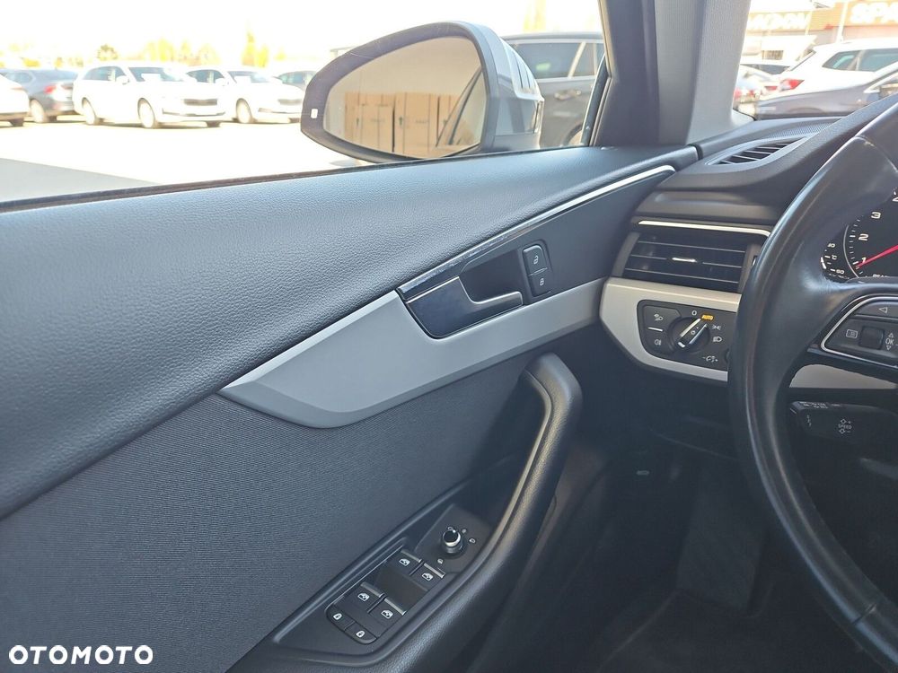 Audi A4 Limousine 45 TFSI mHEV Quattro Advanced S tronic - 14