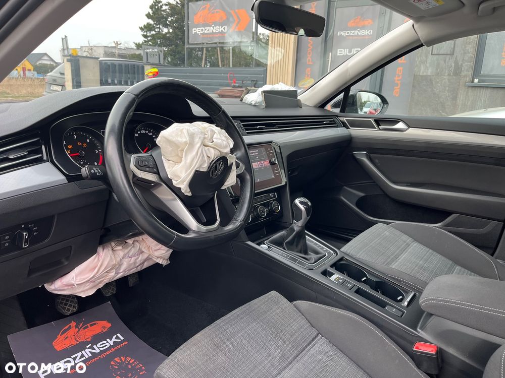 Volkswagen Passat - 7
