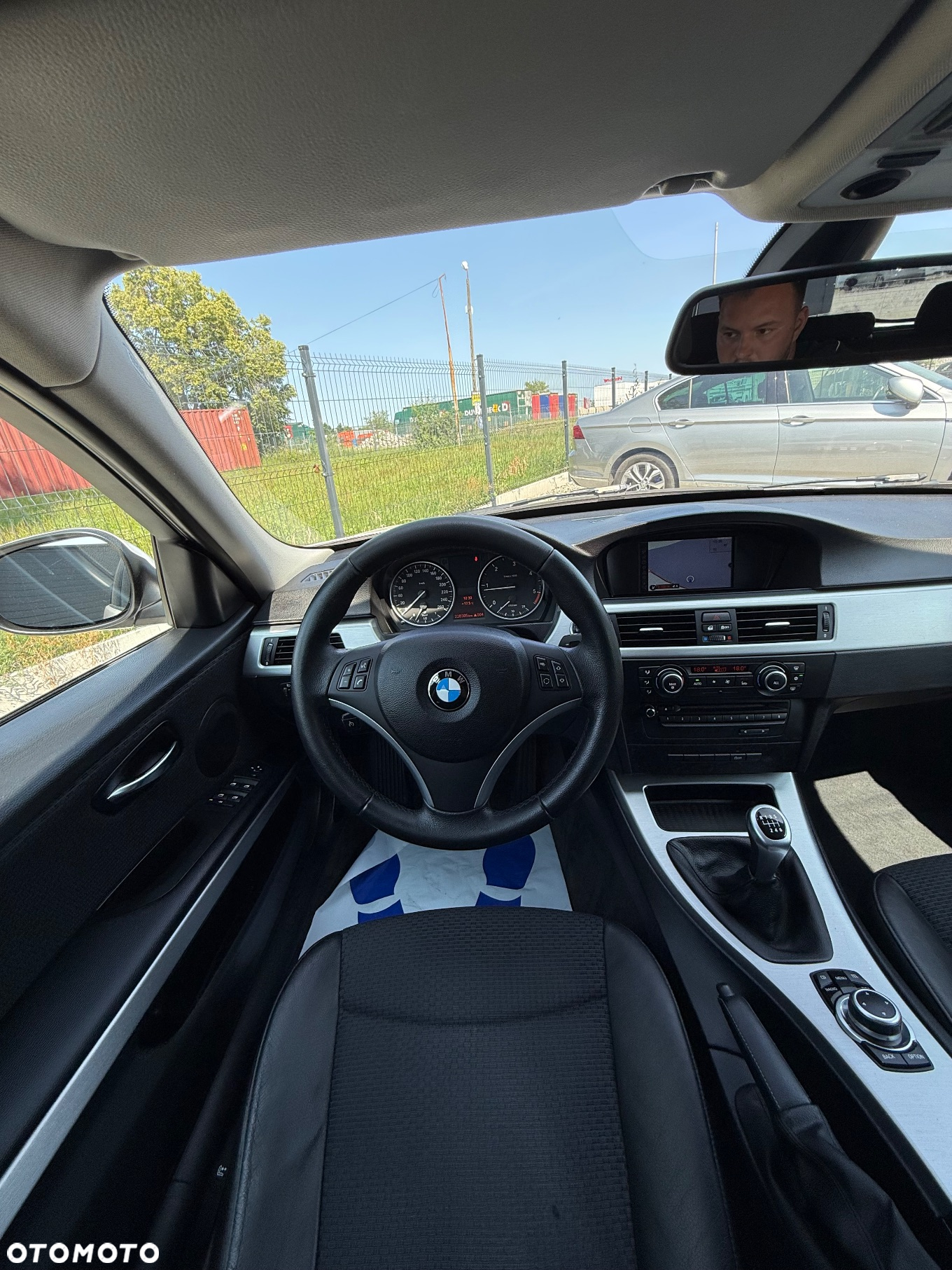 BMW Seria 3 320d - 25