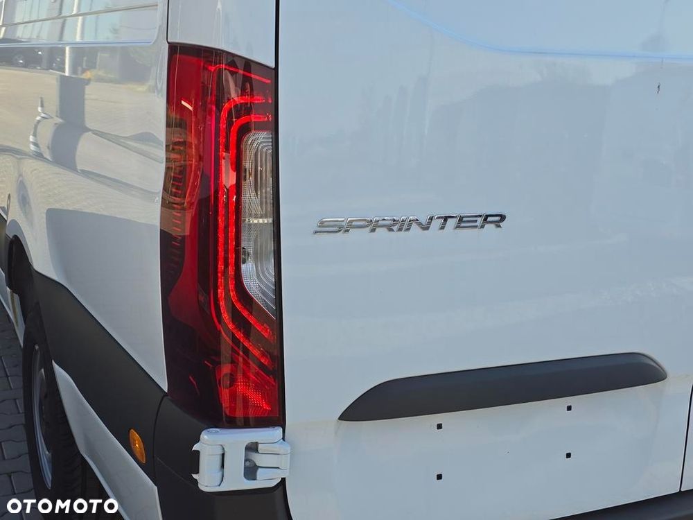 Mercedes-Benz Sprinter 317 CDI Long PRO 9G-Tronic - 25
