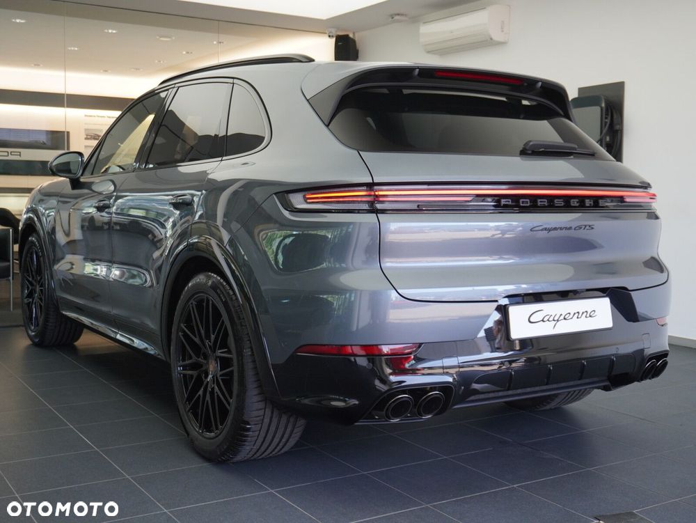 Porsche Cayenne GTS - 18