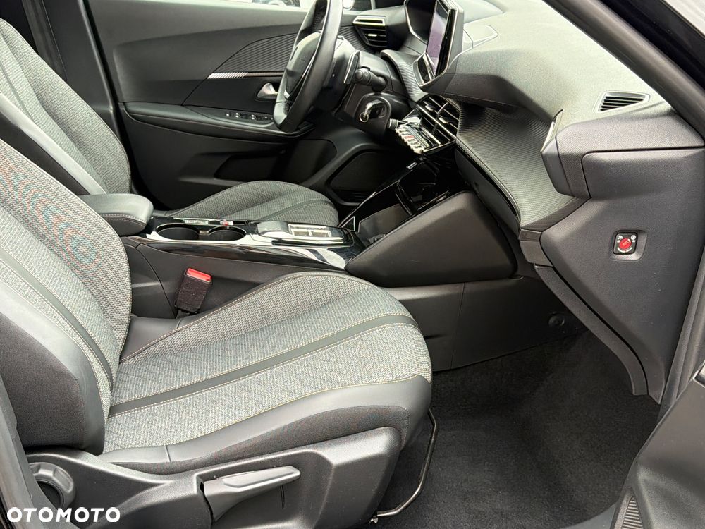 Peugeot 2008 BlueHDi 130 EAT8 Allure - 6