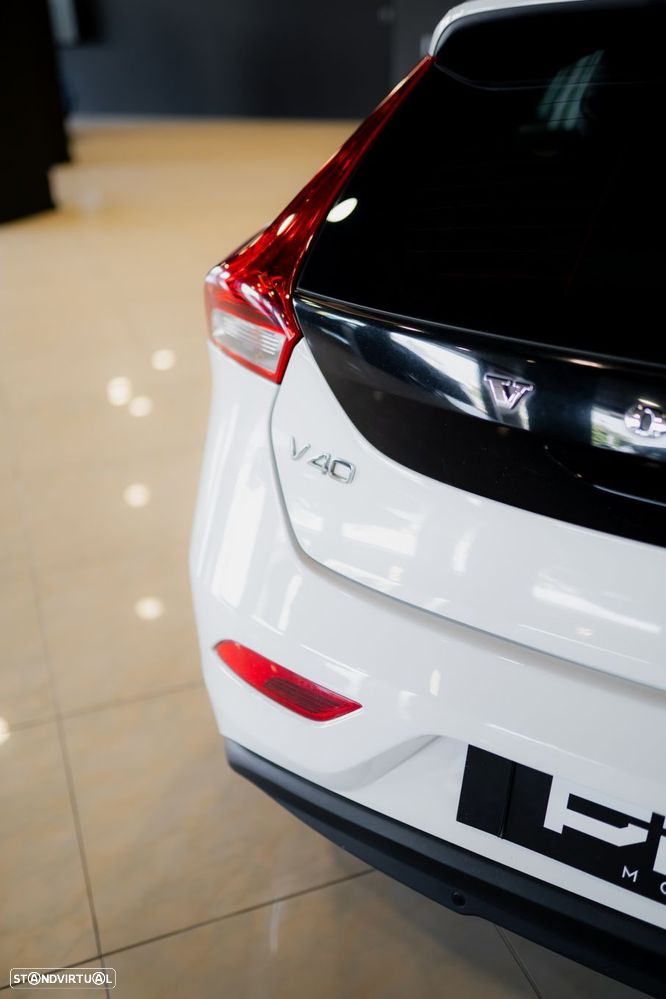 Volvo V40 2.0 D2 Momentum - 14