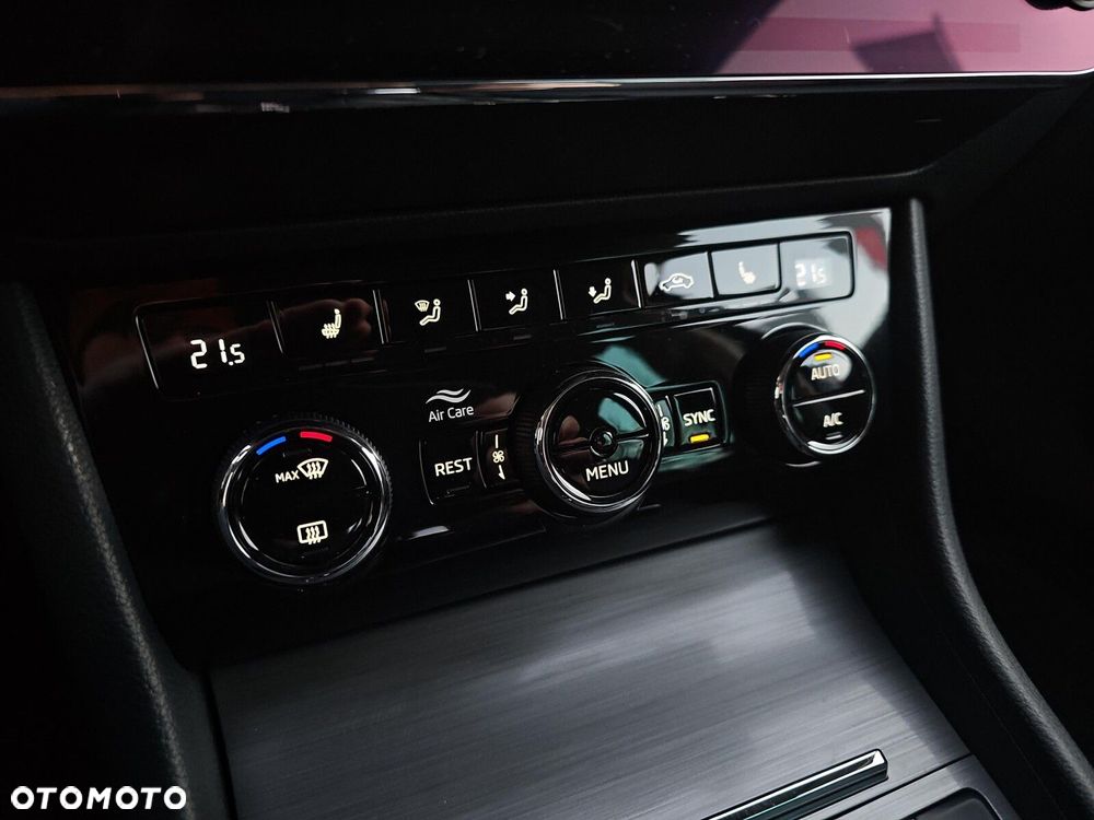 Skoda Superb 2.0 TDI SCR Style DSG - 24