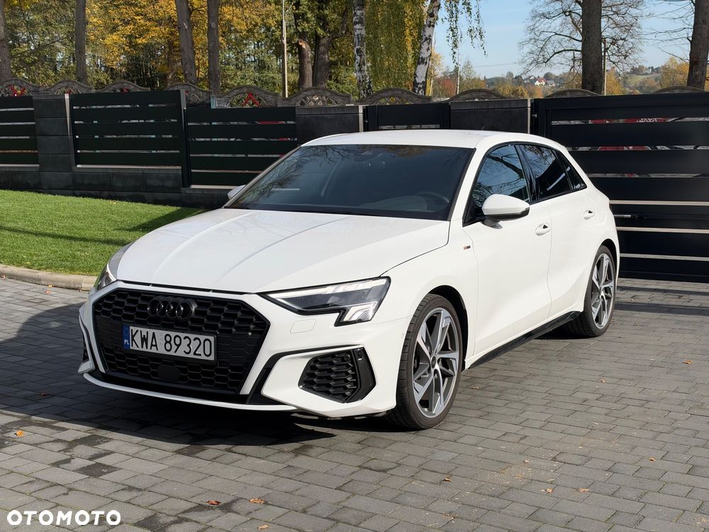 Audi A3 Sportback - 1