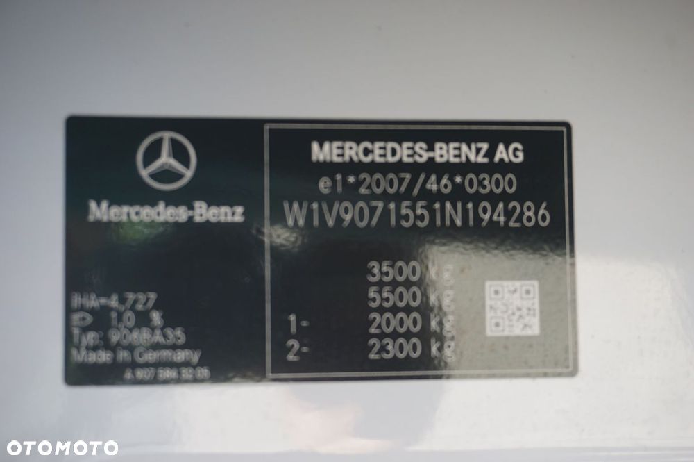 Mercedes-Benz Sprinter - 12