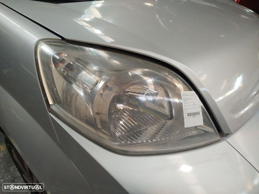 Farol/ Otica Dianteiro Dto Fiat Fiorino Caixa/Combi (225_) - 2