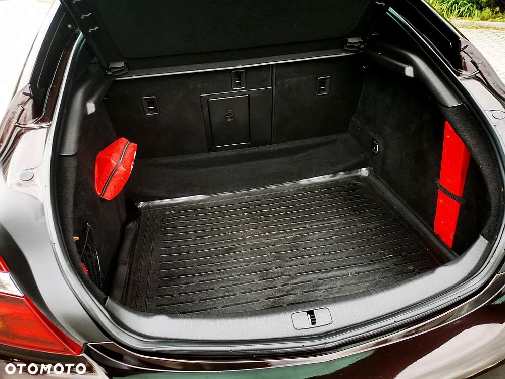 Opel Insignia - 12