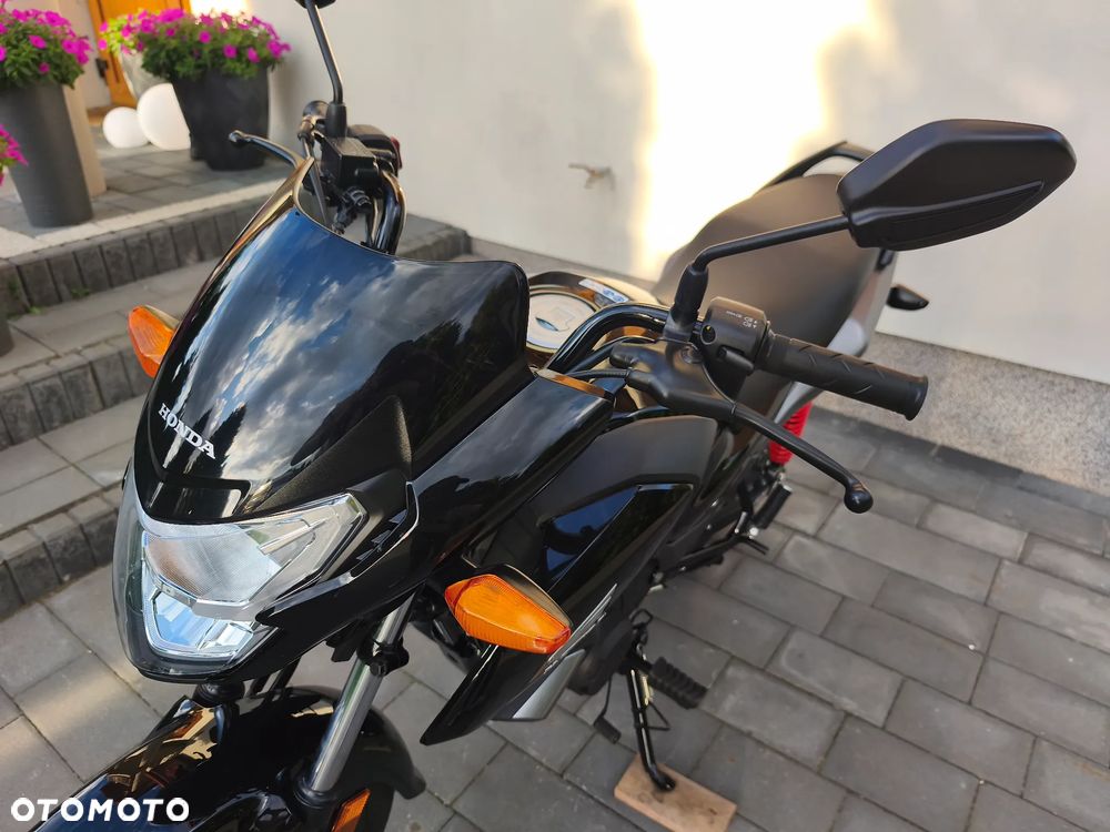 Honda CBF - 22