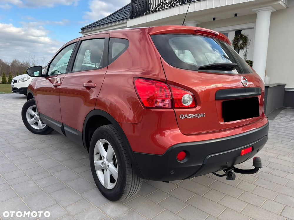 Nissan Qashqai 1.6 visia - 2