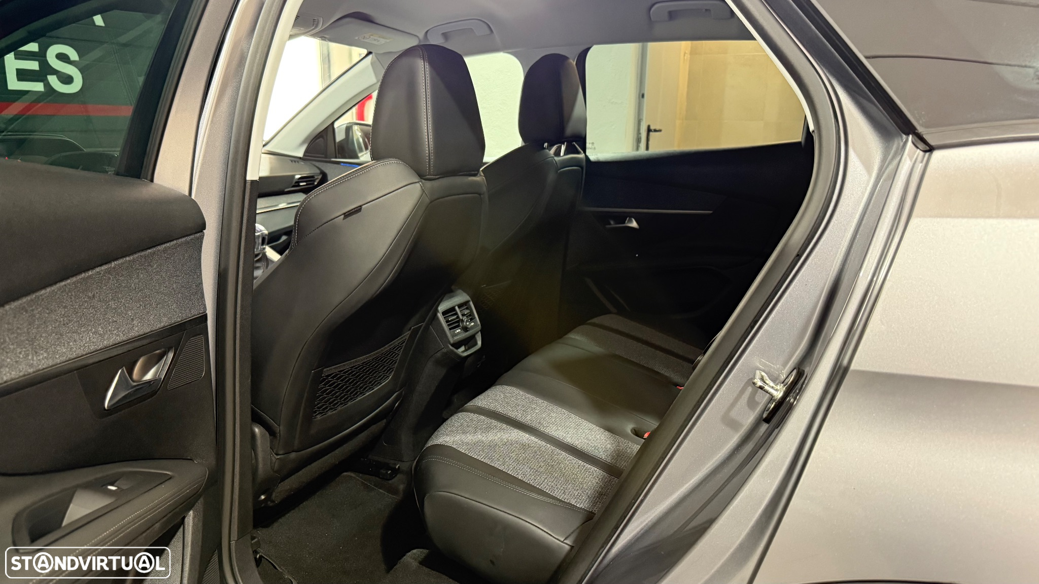 Peugeot 3008 1.2 PureTech Allure - 13