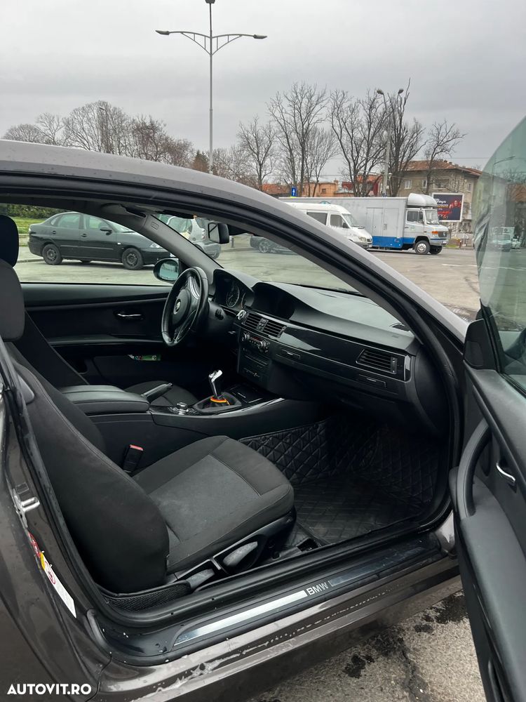 BMW Seria 3 320d - 11