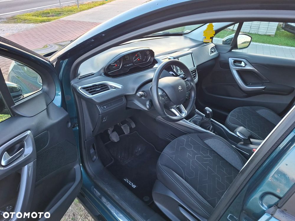 Peugeot 2008 2018 photo 2