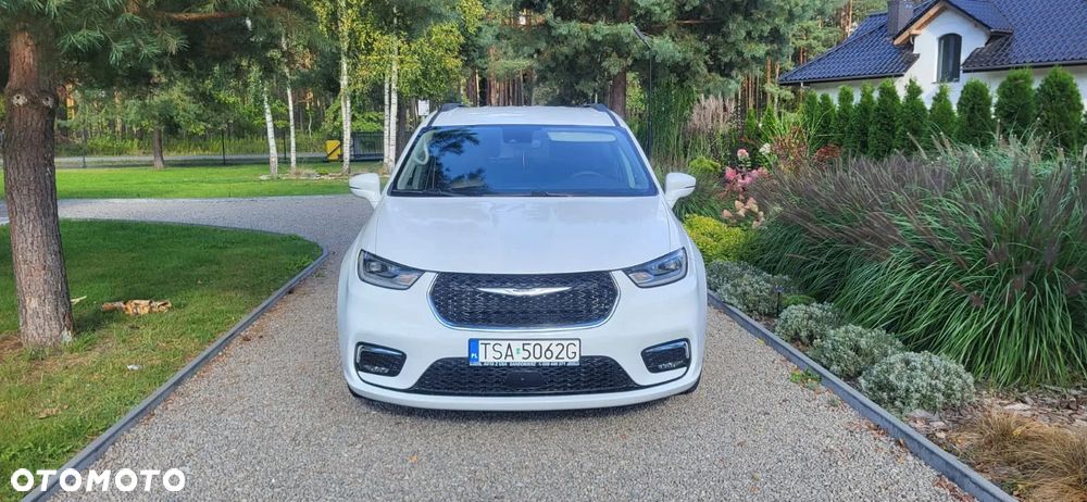 Chrysler Pacifica - 1