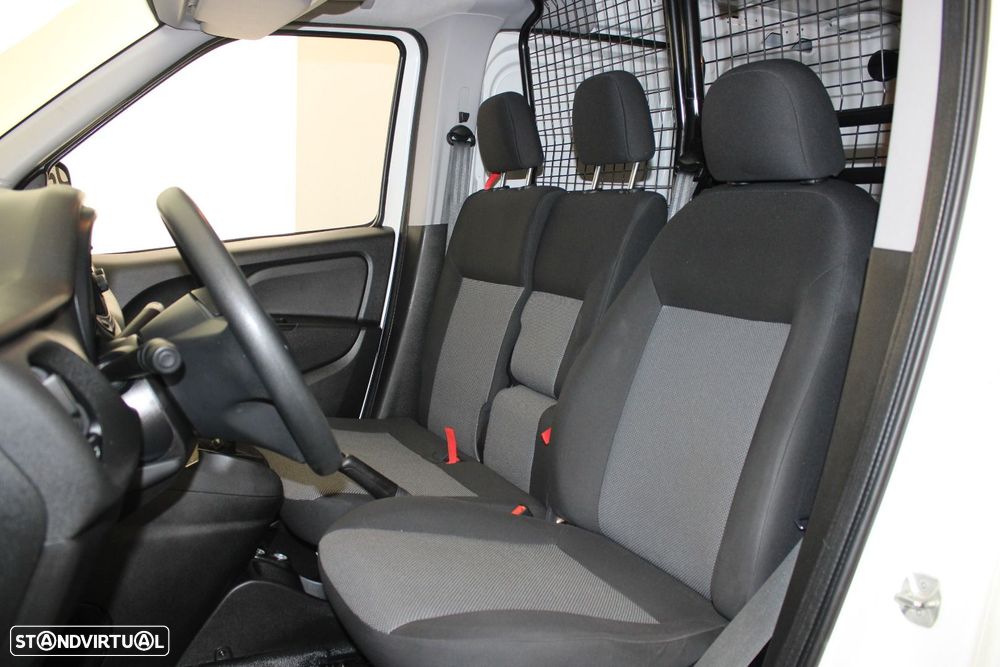 Fiat DOCLO CARGO 1.6 MTJET 3L - 17